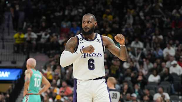 LeBron James, Los Angeles Lakers, San Antonio Spurs